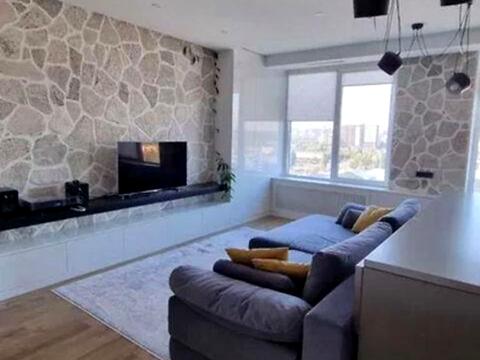 квартира за адресою Богатирська вул., 6-А