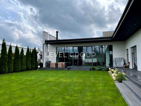 дом по адресу с. Дмитровка, Садовая ул.