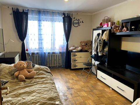 квартира за адресою Володимира Івасюка вул., 11