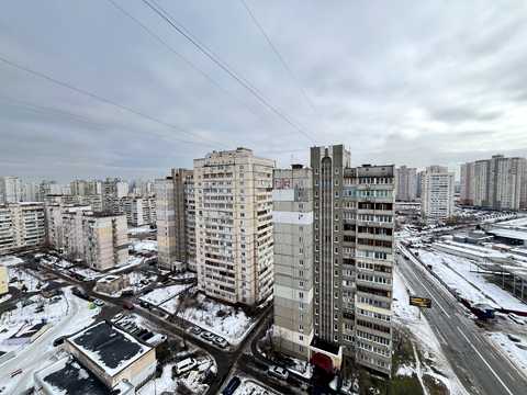 квартира за адресою Лариси Руденко вул., 10-Б