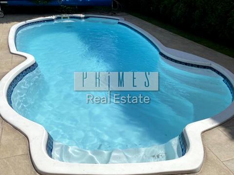 будинок за адресою смт. Козин, Олександрівська вул.