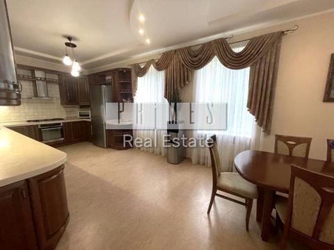 будинок за адресою смт. Козин, Олександрівська вул.