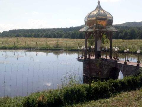 участок по адресу Шашкевича