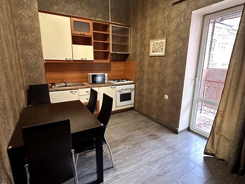 квартира за адресою Велика Васильківська вул. (Червоноармійська), 32-Б