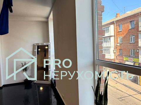 комерційна за адресою Соборна вул., 12/1