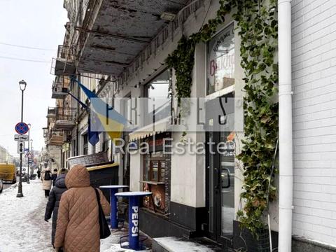 комерційна за адресою Петра Сагайдачного вул., 10