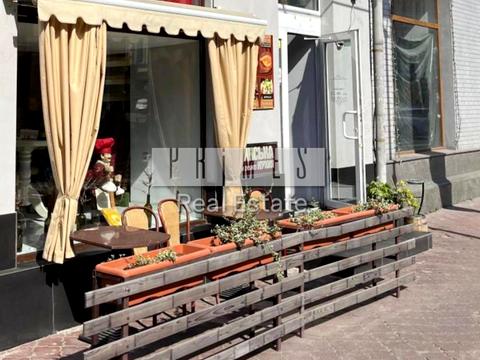 комерційна за адресою Петра Сагайдачного вул., 10