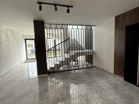 квартира за адресою Бориса Тлехаса вул., (Будинок 3)