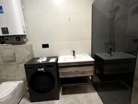 квартира за адресою Бориса Тлехаса вул., (Будинок 3)