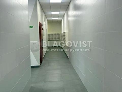 квартира за адресою Олександра Олеся вул., 8/17