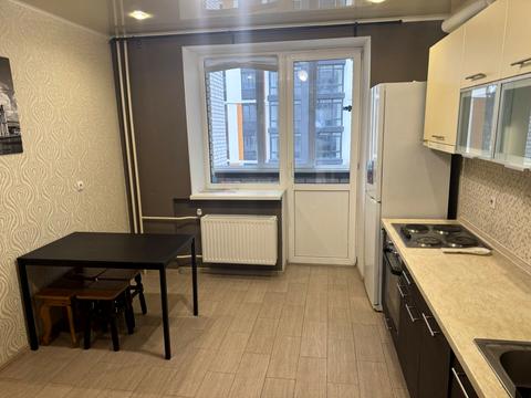 квартира за адресою Матвія Донцова вул. (Тургенєвська), 10