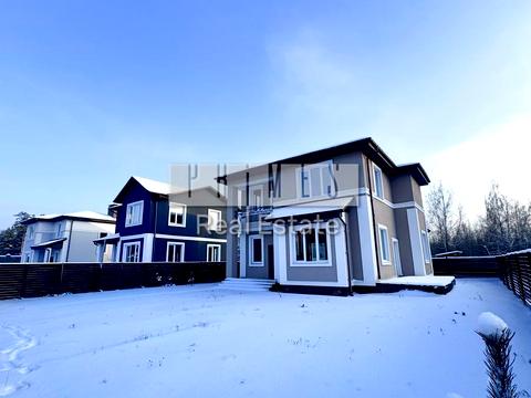 будинок за адресою Євгена Плужника вул.