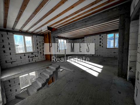 будинок за адресою Євгена Плужника вул.