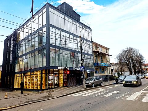 комерційна за адресою Грушевського вул., 51