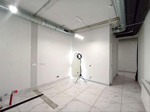 комерційна за адресою Грушевського вул., 51