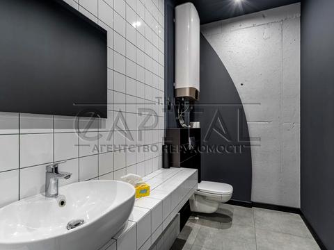 комерційна за адресою Трускавецька вул., 4-Б