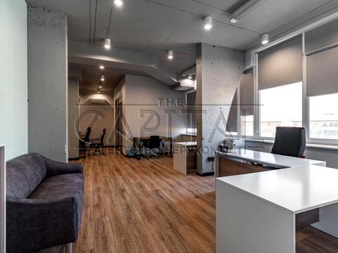 комерційна за адресою Трускавецька вул., 4-Б