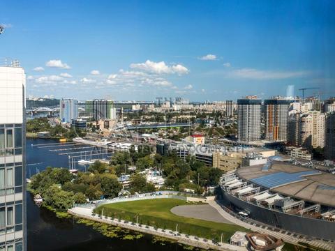 комерційна за адресою Дніпровська набережна вул., 14