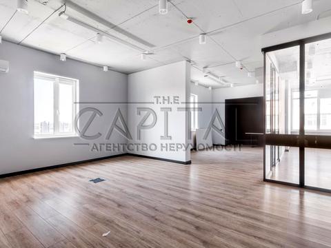 комерційна за адресою Дніпровська набережна вул., 14