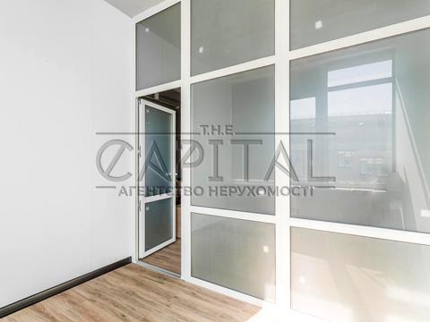 комерційна за адресою Дніпровська набережна вул., 14