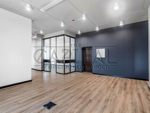 комерційна за адресою Дніпровська набережна вул., 14