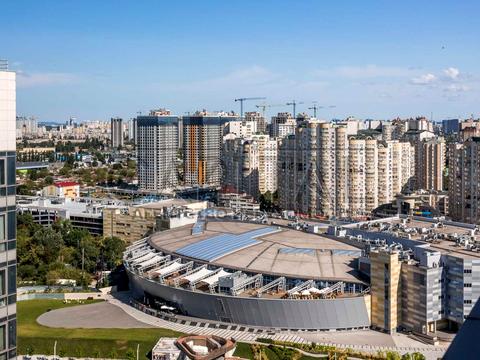 комерційна за адресою Дніпровська набережна вул., 14