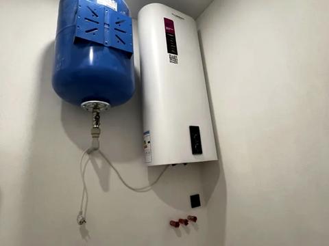 будинок за адресою Бориса Лятошинського вул. (1 Травня), 7