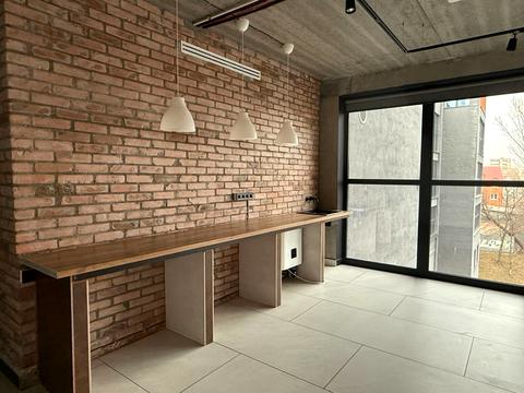 комерційна за адресою Київ, Нижньоюрківська вул., 7