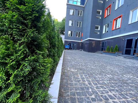 комерційна за адресою Київ, Нижньоюрківська вул., 7