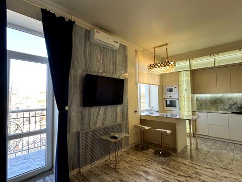 квартира по адресу Свято-Николаевская ул. (Ленина), 36