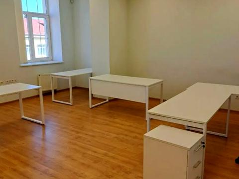 комерційна за адресою Іллінська вул., 8