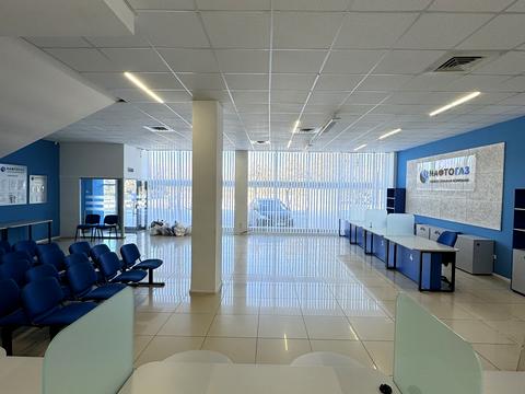 комерційна за адресою Металургів просп., 2а