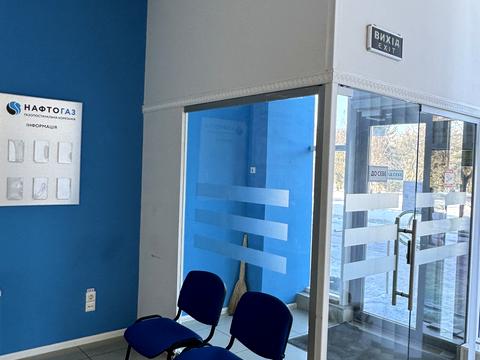 комерційна за адресою Металургів просп., 2а