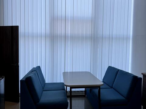 комерційна за адресою Металургів просп., 2а