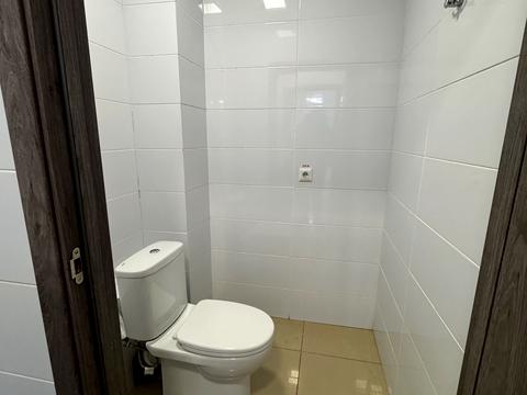 комерційна за адресою Металургів просп., 2а