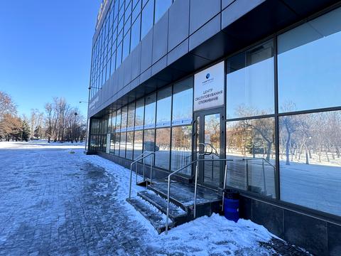 комерційна за адресою Металургів просп., 2а