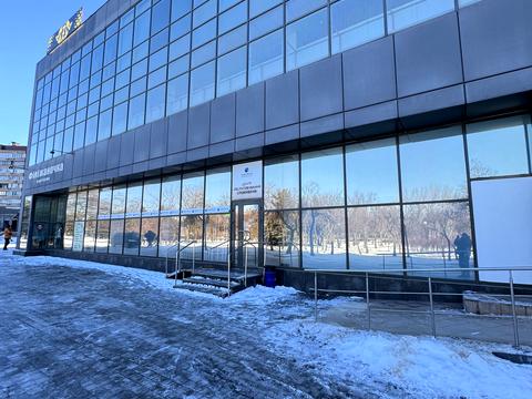 комерційна за адресою Металургів просп., 2а