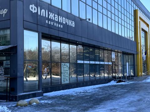 комерційна за адресою Металургів просп., 2а