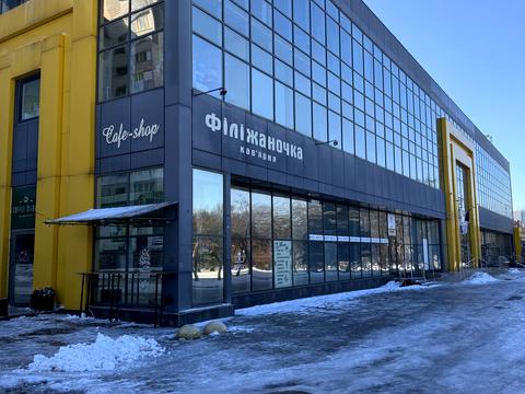 комерційна за адресою Металургів просп., 2а