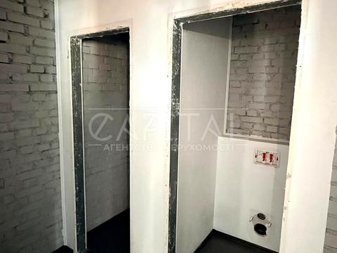 комерційна за адресою Лесі Українки бульв., 7-А