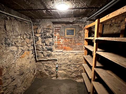 будинок за адресою Ужгород, Князя Лаборця пл.