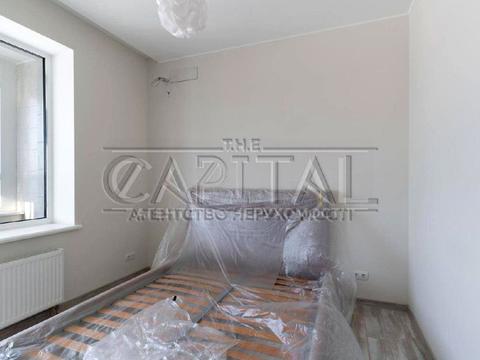 комерційна за адресою Київ, Микільсько-Слобідська вул., 3-А