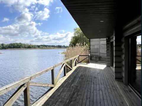 дом по адресу  ул.