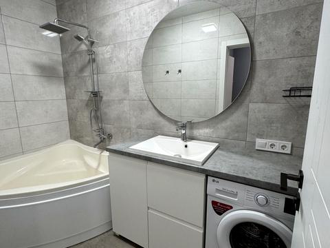 квартира по адресу Льва Ландау просп. (50-летия СССР), 52-А