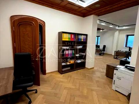 комерційна за адресою Ломаківська вул. (Мічуріна), 45