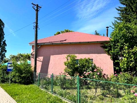 будинок за адресою Шкільна