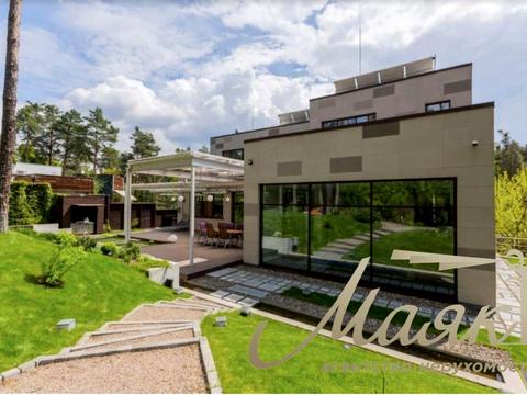 будинок за адресою смт. Козин, Берегова вул.