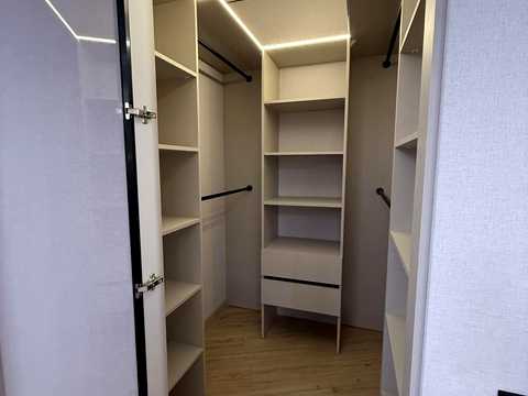 квартира за адресою Генуезька вул., (Будинок 3)