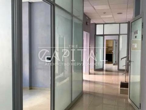 комерційна за адресою Лук'янівська вул., 23