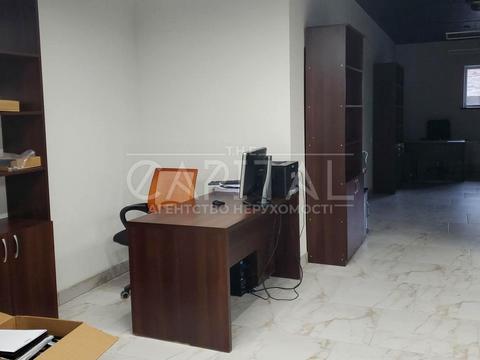 комерційна за адресою Осіння вул., 1